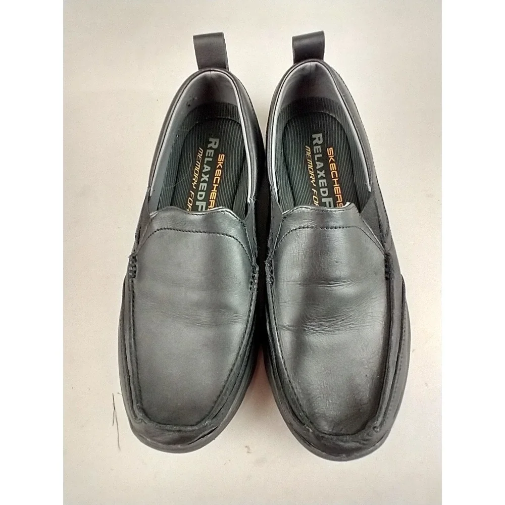 Skechers‎ Relaxed Fit Mens 9.5 Black Leather Slip On Loafers Memory Foam 63697